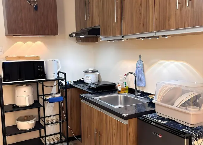 Near Airport Naia Mall Fast Wifi Kitchenette Rouzelea Nest