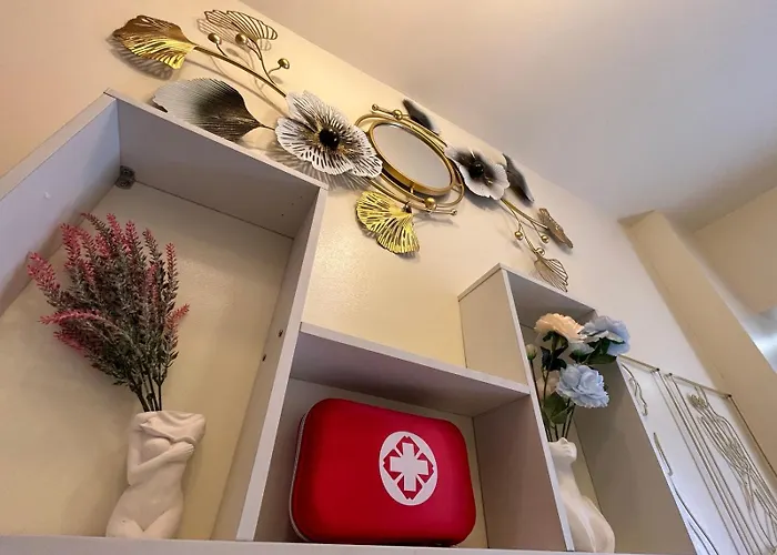 Near Airport Naia Mall Fast Wifi Kitchenette Rouzelea Nest * Manila