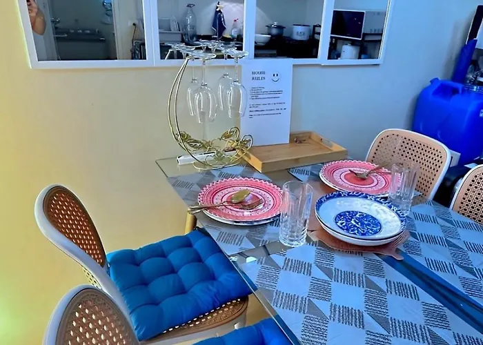 Near Airport Naia Mall Fast Wifi Kitchenette Rouzelea Nest Aparthotel